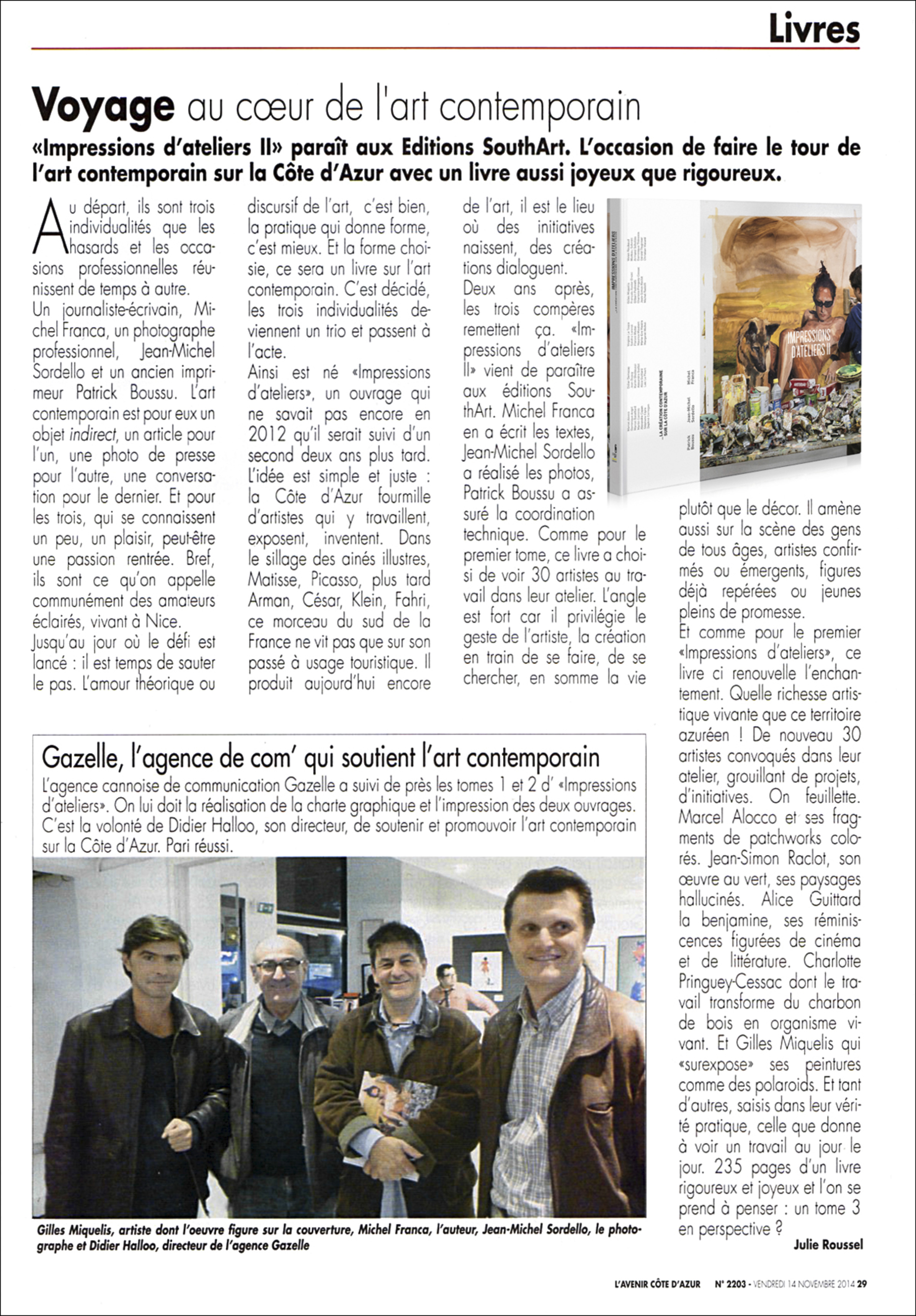 Une page de journal présente deux articles sur l'art, les agences de communication et Édition, avec une œuvre d'art en noir et blanc dans l'article du haut et une photo en couleur de quatre hommes debout ensemble dans celui du bas. Les articles comportent des titres et des colonnes de texte.