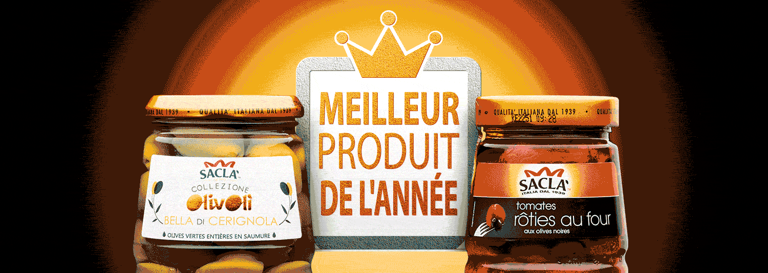 Deux bocaux de produits Saclà (olives et tomates rôties au four) sont présentés à côté d'un panneau "Meilleur Produit de l'Année" orné d'une couronne, parfait pour votre prochaine communication événementielle, sur un fond orange vif.