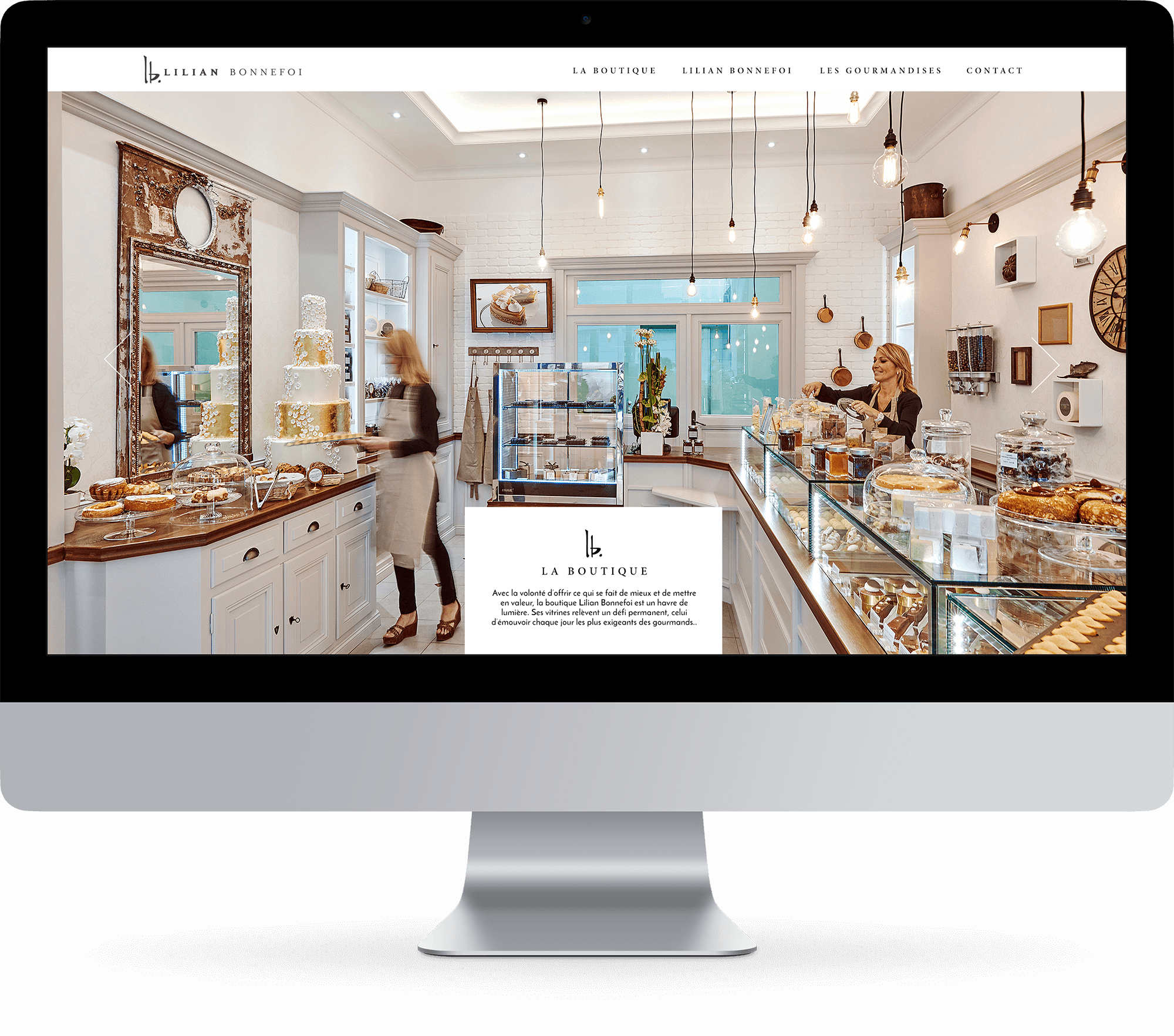 Un intérieur de boulangerie lumineux et élégant affiché sur un écran d'ordinateur met en évidence un cadre propre et moderne avec des vitrines de pâtisseries et du personnel au service des clients - une inspiration parfaite pour votre site de création Internet.