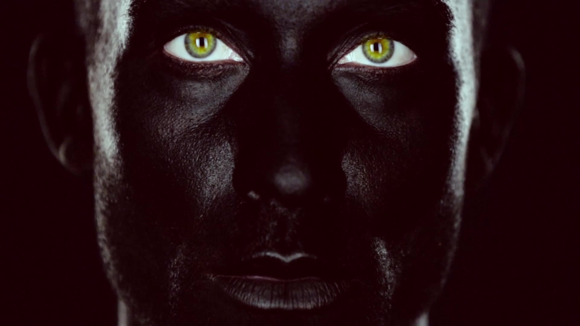 Micallef - Présentation Akowa